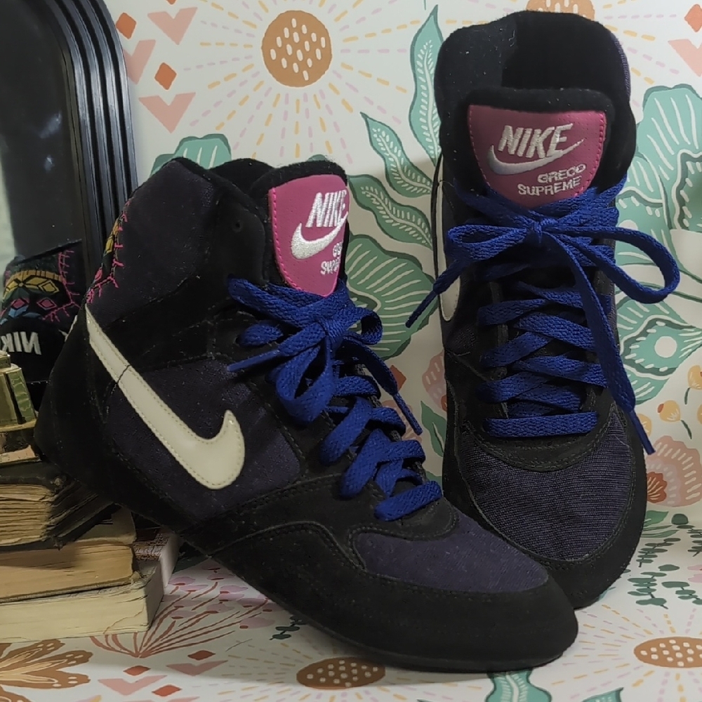 Nike Women's Black and Blue High-Top Sneakers